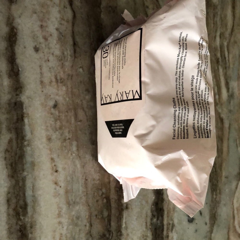 MaryKay Facial cleaning cloth 30